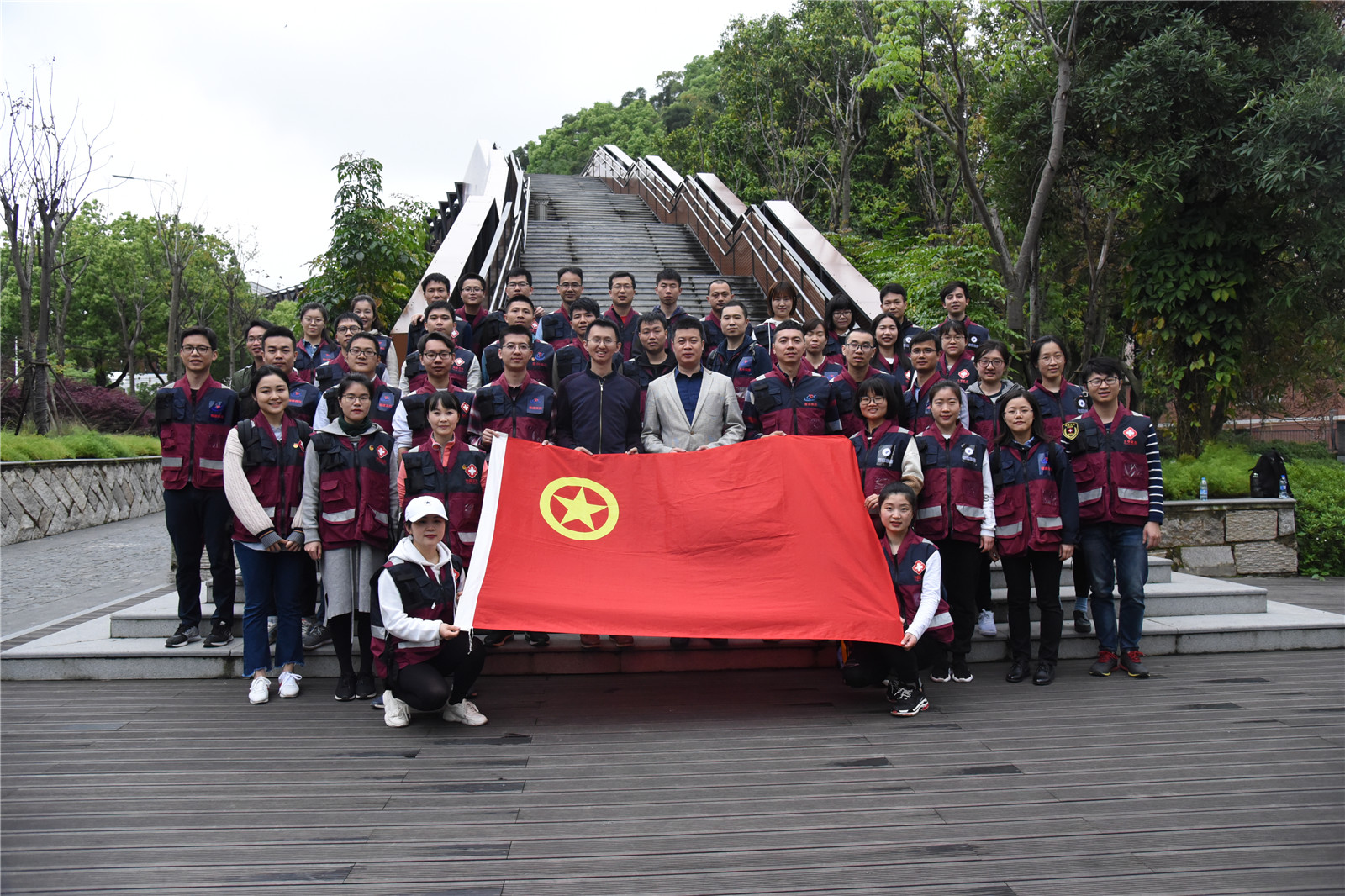 首頁 疾控動態 中心動態 4月12日,梅峰山地公園迎來了福建省九地市